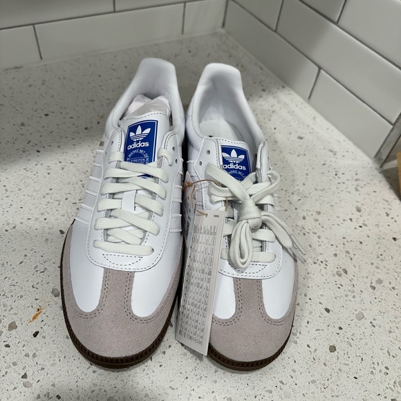 Adidas Samba OG UK 7.5 White & Gum - NEW in box. Never been worn. - Picture 3 of 9